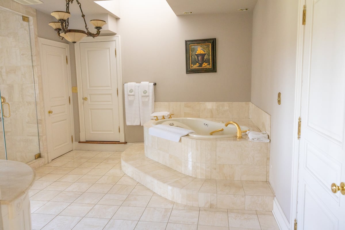 Spa bathroom with jetted tub